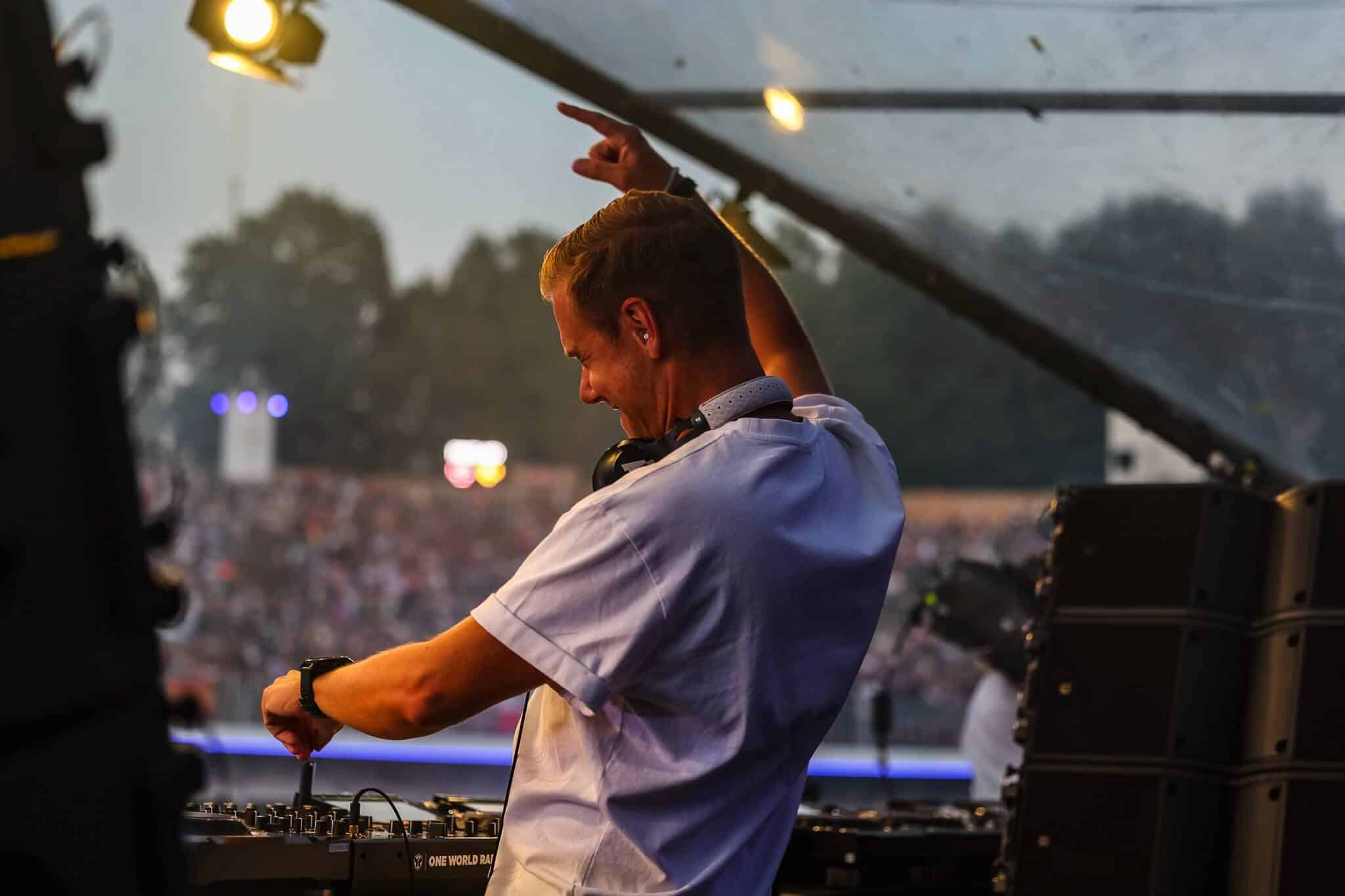 Armin van Buuren closes Freedom Stage at Tomorrowland with club-oriented live set 