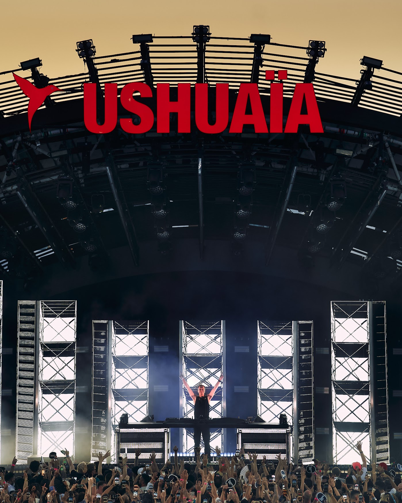 Armin van Buuren debuts Face2Face concept at Ushuaïa Ibiza