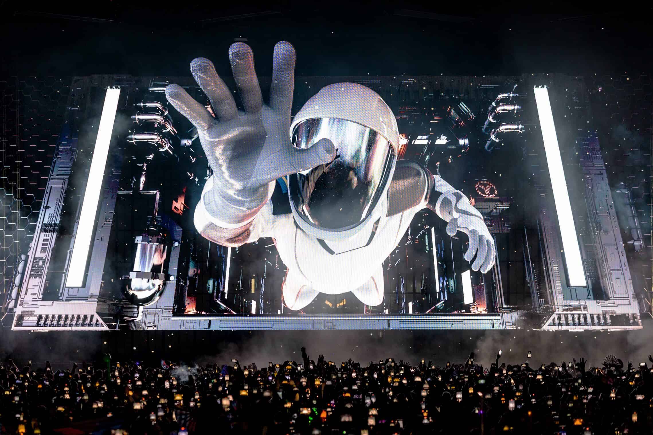 Eric Prydz to release documentary on his HOLOSPHERE 2.0 shows