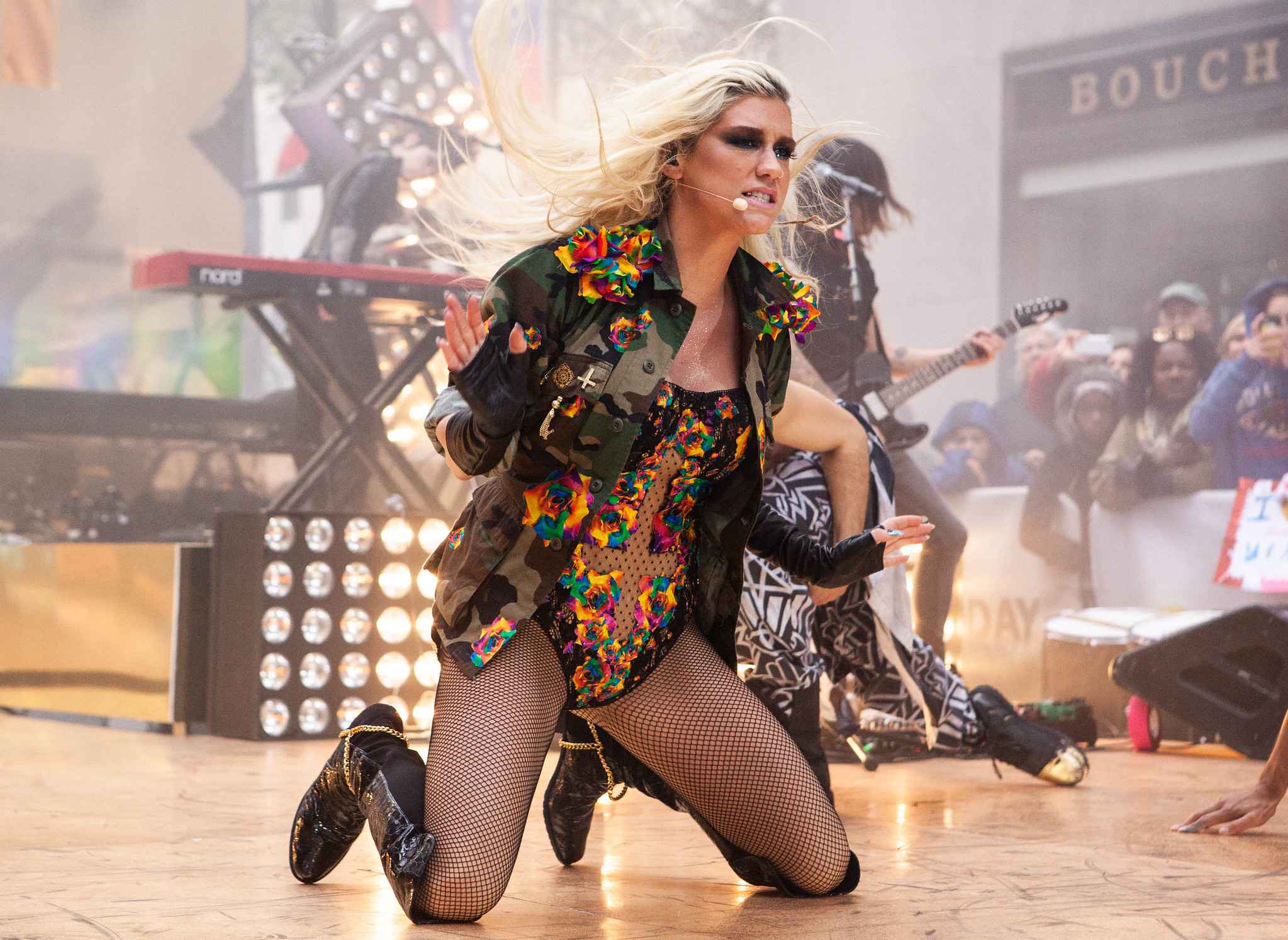 Kesha launches new community platform, ‘Smash’