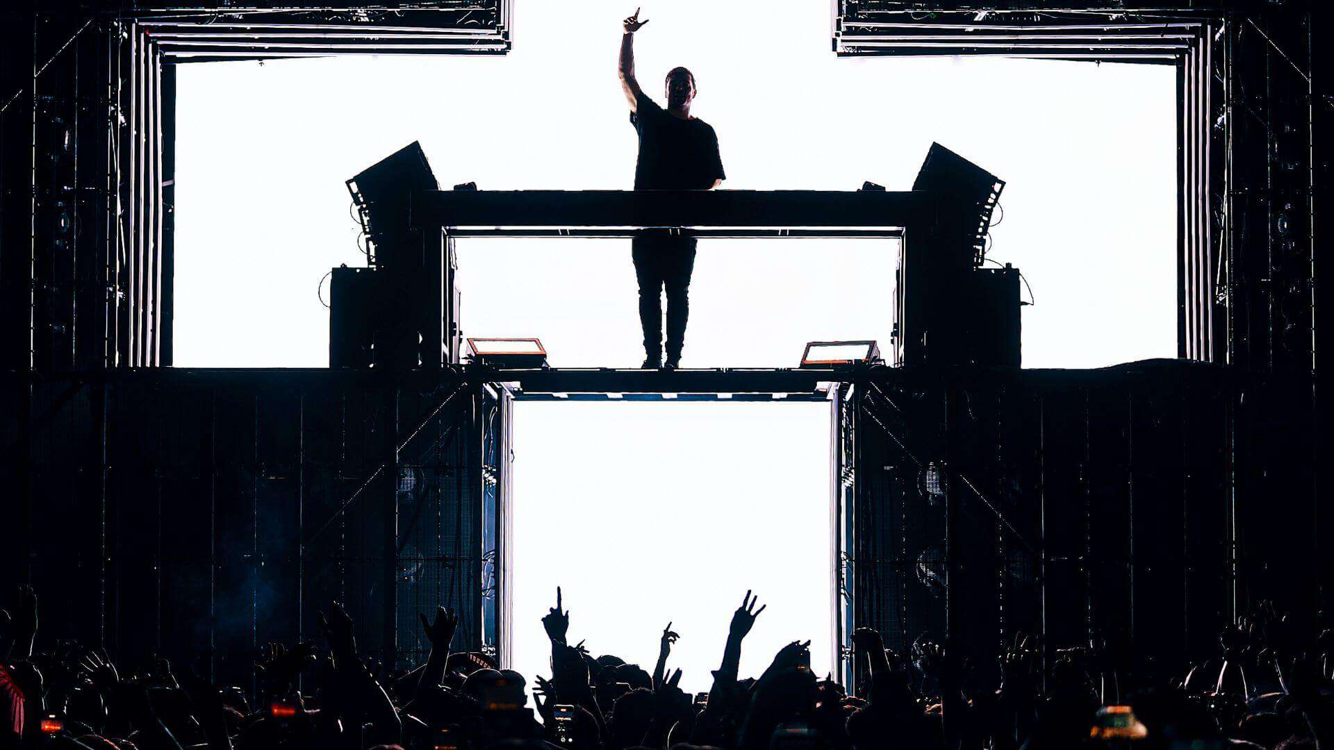 Martin Garrix uploads video of Red Rocks concert: Watch