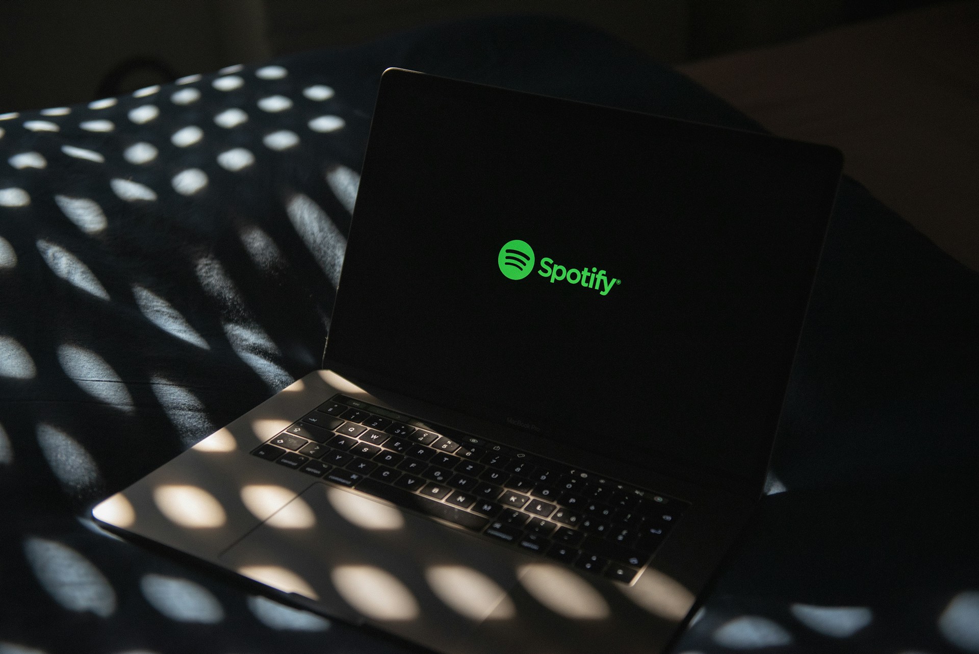 Streaming platforms hit 818 million subscribers, but with just 6% growth, user expansion no longer ensures revenue [IMS Ibiza 2025 Report]