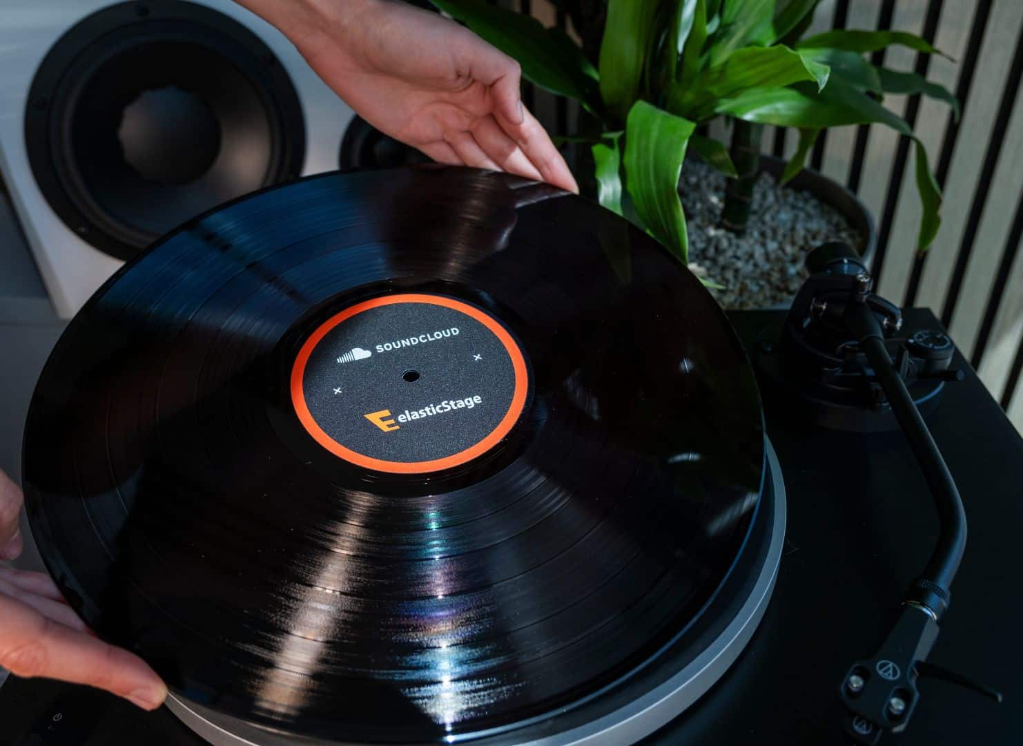 SoundCloud & elasticStage Launch On‑Demand Vinyl Pressing