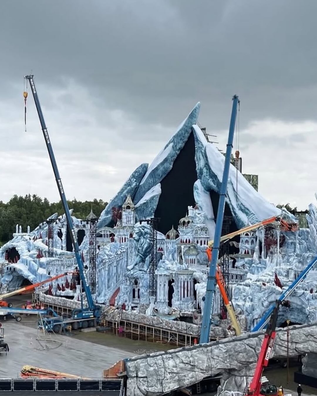 Tomorrowland races overnight to build new 70-meter stage after mainstage fire
