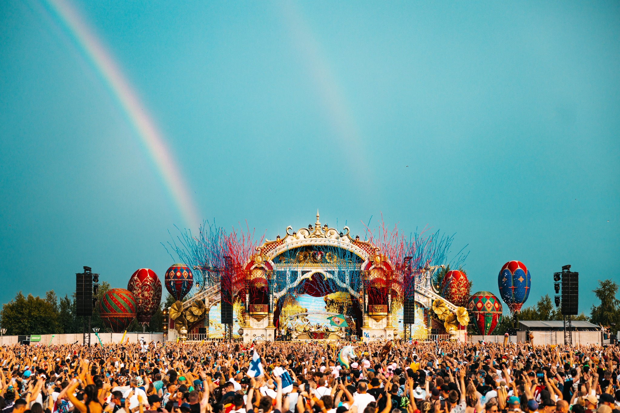 Violent Rolex thefts at Tomorrowland under investigation: 8 victims identified, including a mayor