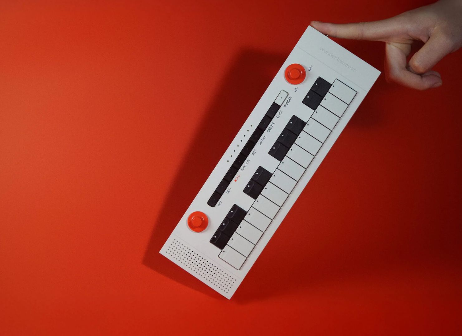 Wunderkammer launches WoO.1, a mini sampler with built-in mic and sequencer