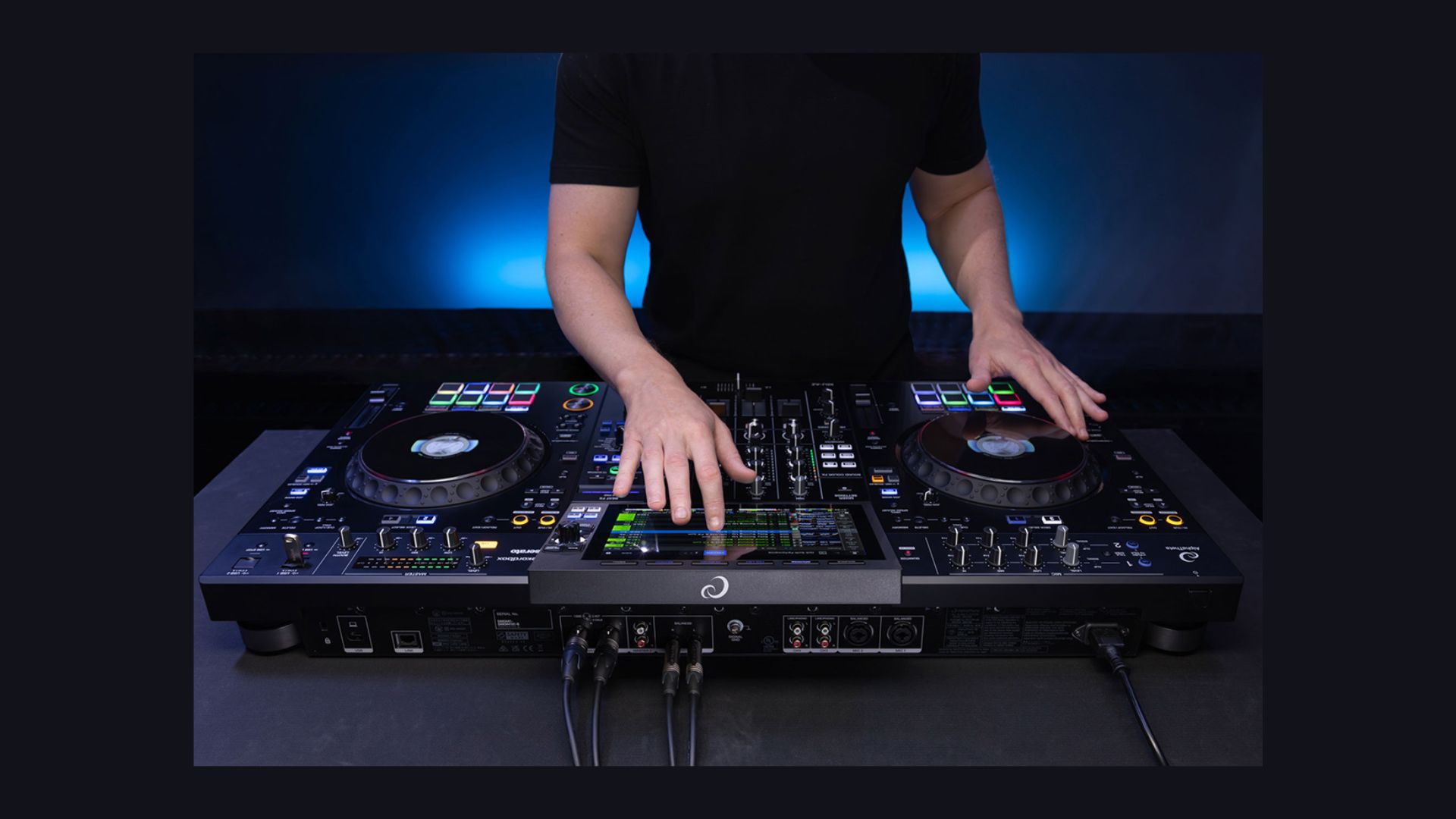 Primary school teaches children how to DJ at lunchtime